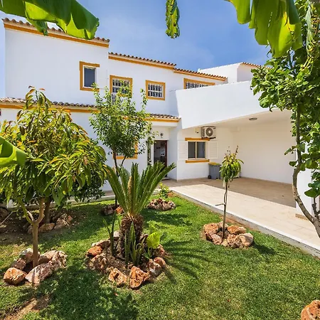 度假居 Chiquito - Private Pool&parking - Bbq&ac&wi-fi *